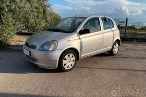 Toyota Yaris 1.0i 16V cat 5 porte