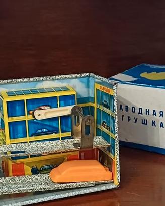 Giocattolo vintage URSS – Garage meccanico