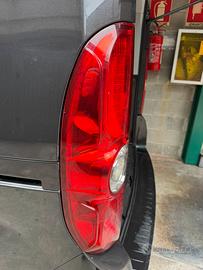 Fanale fiat doblo’