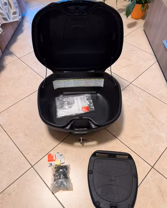 Bauletto moto/scooter Givi Blade