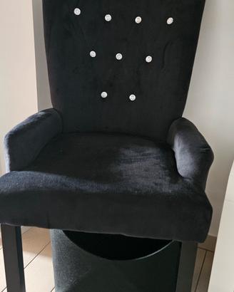 Eleganza Senza Tempo Poltrona di Design in Velluto