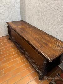 Cassapanca antica