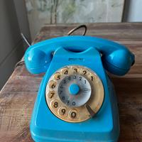 Telefono a disco vintage azzurro