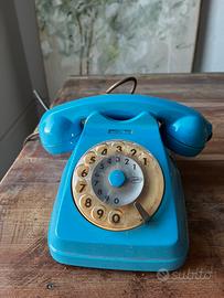 Telefono a disco vintage azzurro