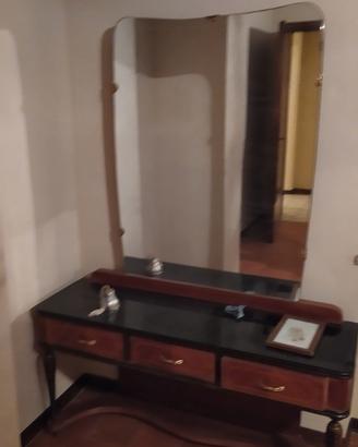vintage-Consolle o Vanity + specchiera