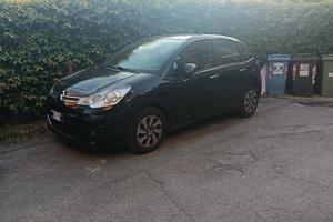 Citroën C3 nera - distribuzione e pompa sostituite