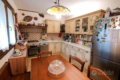 cucina in castagno sbiancato