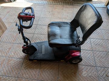Carrozzina scooter mini sovrana reale