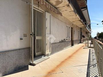 4 LOCALI A SELLIA MARINA