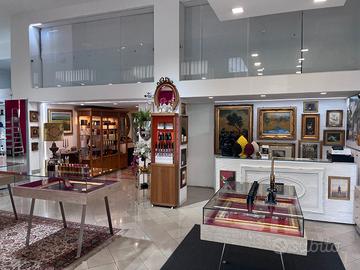 Prestigioso negozio viale della Libertà