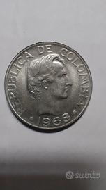 1968 Colombia 50 Centavos Francisco de Paula Santa