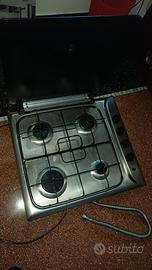 Piano cottura a gas 4 fuochi Indesit 