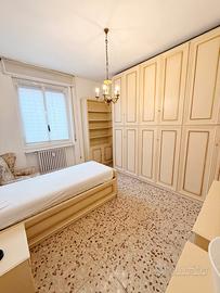 Ampia e luminosissima stanza matrimoniale