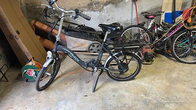 Bici elettrica pieghevole