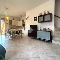 4 LOCALI A COMACCHIO