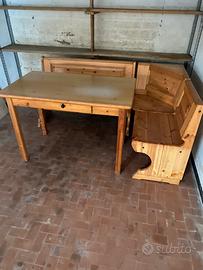 Tavolo con panca angolare