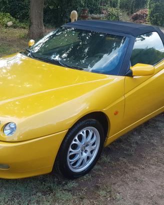 Alfa Romeo Gtv Spider 916 1.8 TS Giallo Zoe