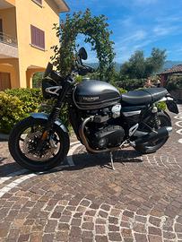 Triumph Speed Twin 1200 solo 12.300km