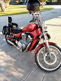 Moto Suzuki intruder usata