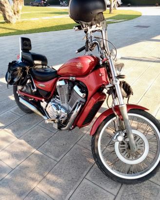 Moto Suzuki intruder usata