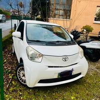 Toyota Iq 2009 benzina 1000cc