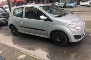renault twingo neopatentati