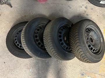 Gomme e cerchi Mercedes Classe A e B 185/65 15