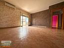 ultimo-piano-a-mascali-con-mansarda-e-box