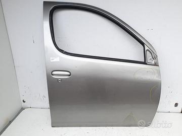 6700152030 PORTA ANTERIORE DX S/SPECCHIO TOYOTA YA
