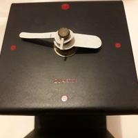 Orologio da tavolo di design vintage