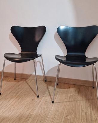 2 sedie Fritz Hansen serie 7 - scocca Black Ash