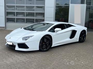 Lamborghini Aventador 6.5 V12 LP700-4