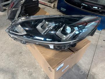 Fari Ford Kuga
