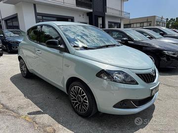 Lancia Ypsilon 1.0 FireFly 5 porte S&S Hybrid Gold