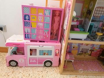 Casa delle barbie, Camper e  Armadio