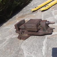 Morsa girevole per fresa