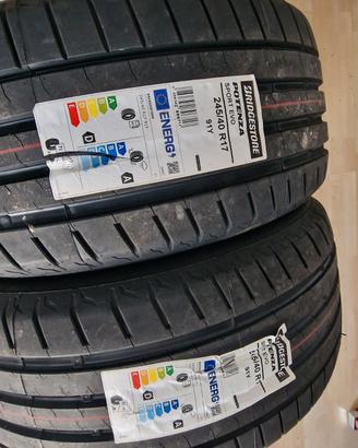 2 pneumatici 245/40/17