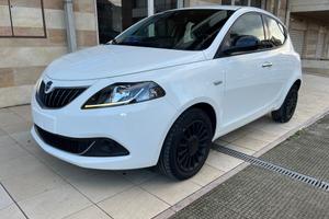Lancia Ypsilon 1.0 FireFly 5 porte Hybrid Posti - 