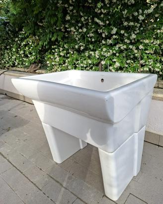 Lavatoio da giardino
