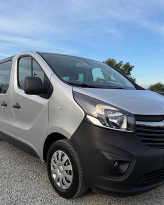 Opel Vivaro 1.6D 5 POSTI PASSO LUNGO GARANZIA