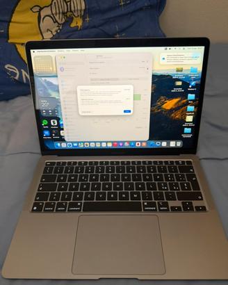 MacBook Air M1 2020 – 8GB RAM / 256GB SSD