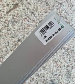 Profili angolariin  alluminio