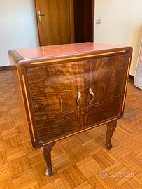 Comodino in legno vintage
