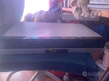 Videoregistratore e lettore cd