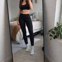 Leggings neri a vita alta – taglia S-M