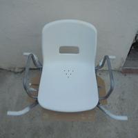 Sedia movibile x vasca da bagno permuto