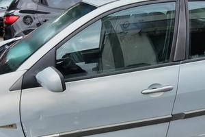 RENAULT MEGANE 2005 - PORTA ANTERIORE SINISTRO