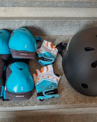 casco bici / roller + protezioni + guanti
