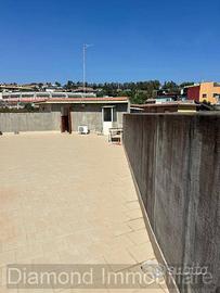 Appartamento con terrazza ad Aci Catena