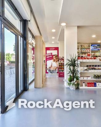 Immobile di 417 m² con 5 locali a Bologna